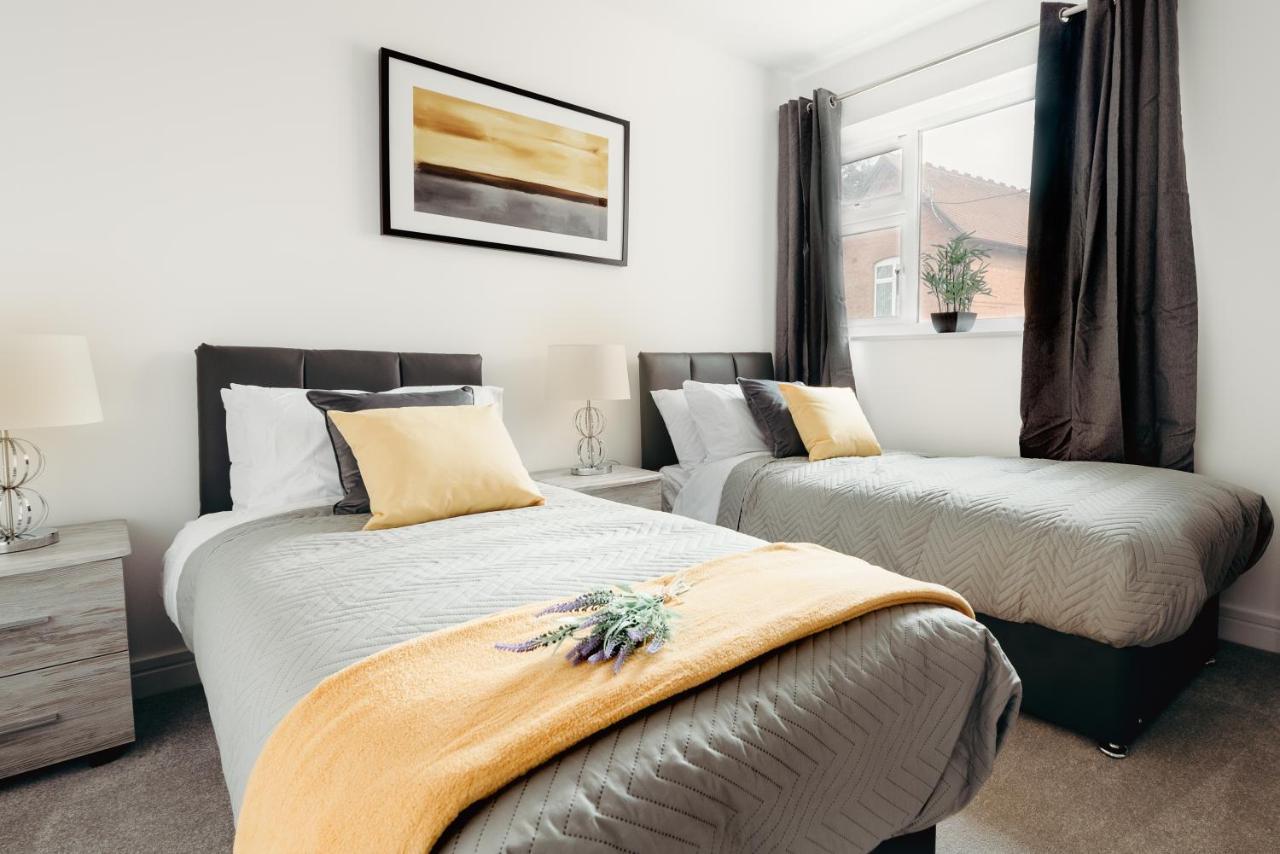 Arlan Apartments Comfort And Ease, Hinckley Buitenkant foto